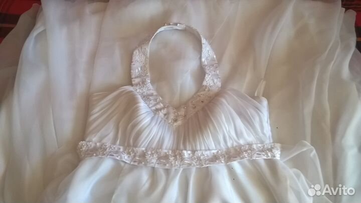 Продам свадебные платья