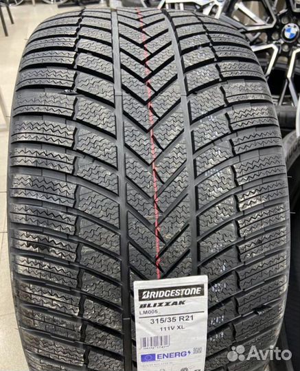Bridgestone Blizzak LM005 DriveGuard 275/40 R21 и 315/35 R21 111V
