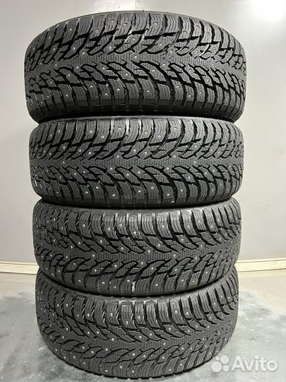 Nokian Tyres Hakkapeliitta 9 235/60 R18