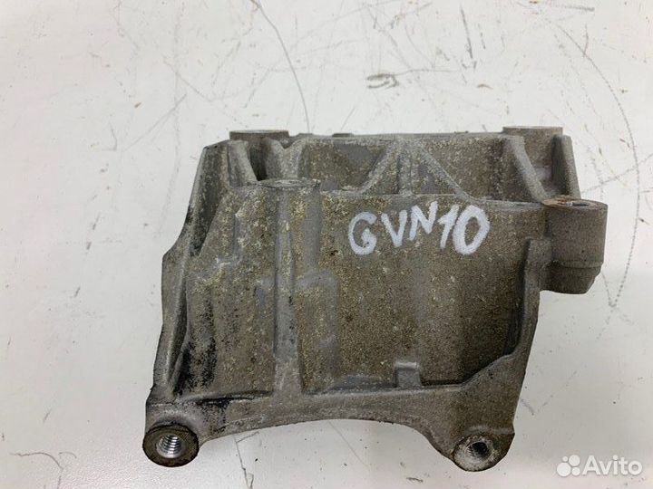 Кронштейн топливного фильтра Lr Rr Freelander 2