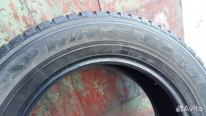 Dunlop SP Winter Ice 01 235/65 R17 108T