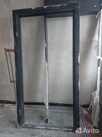 Металлическая дверь бу