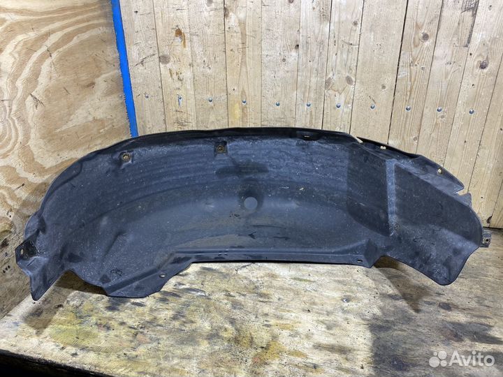 Подкрылок задний левый Ford Mondeo 3