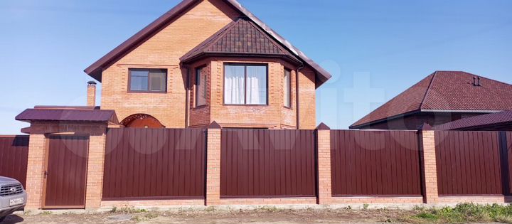 Дом 250 м² на участке 15 сот.