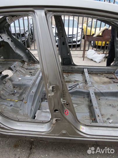 Порог со стойкой правый Honda Civic 8 4D