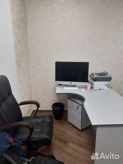 Стол офисный серый с тумбой (оптом и в розницу)