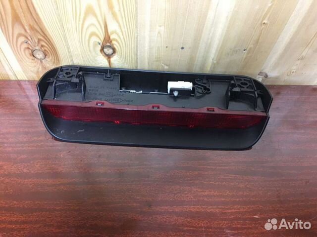 Фонарь центральный зад на Nissan X-Trail I (T30)