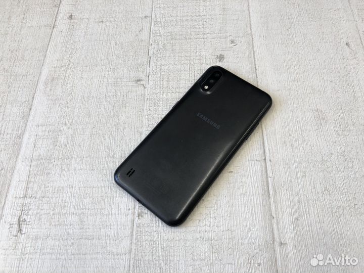 Samsung Galaxy A01 2/16 гб LTE