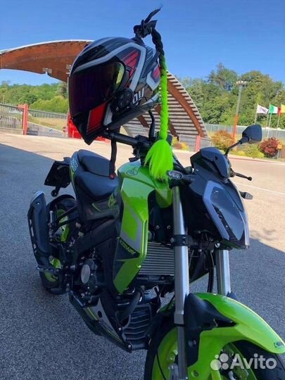 Косички на шлем