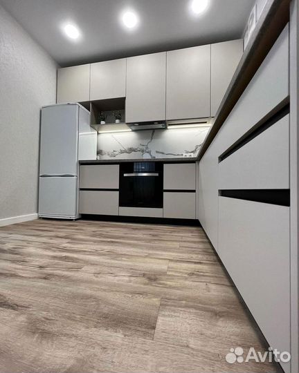 Кухонный гарнитур на заказ от фабрики