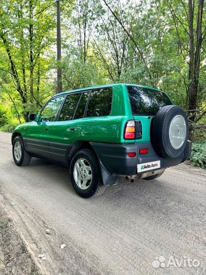 Toyota RAV4 2.0 AT, 1998, 180 000 км