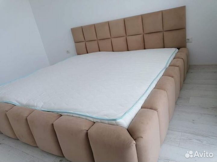 Кровать двухспальная