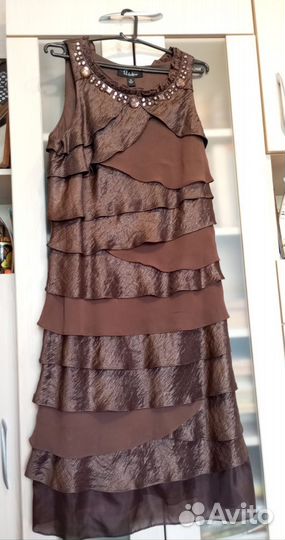 Платья нарядные 48-50