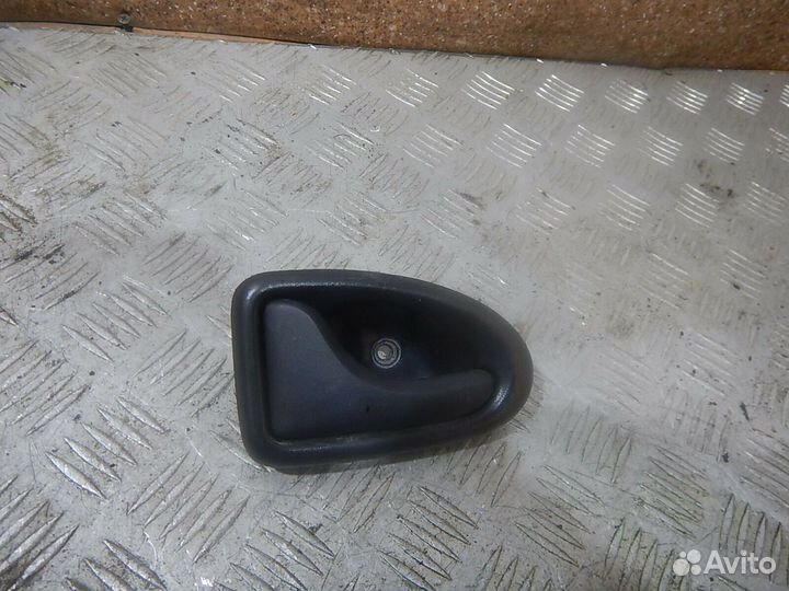 Ручка двери внутренняя левая Renault Logan