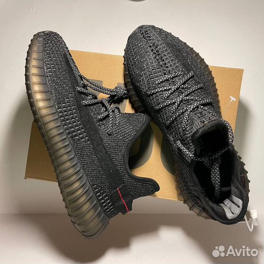 Кроссовки Adidas Yeezy Boost 350 LUX новые