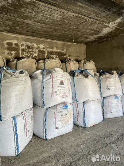 Цемент в бигбегах по 1500 кг