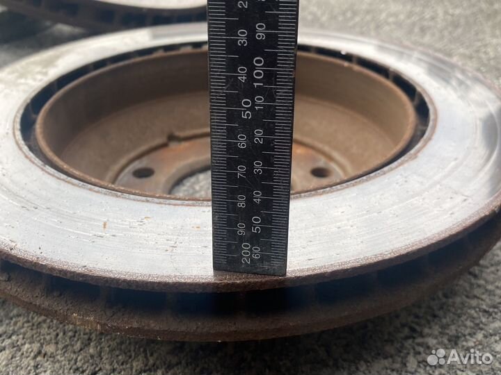 Задние тормозные диски на Porsche Cayenne 958