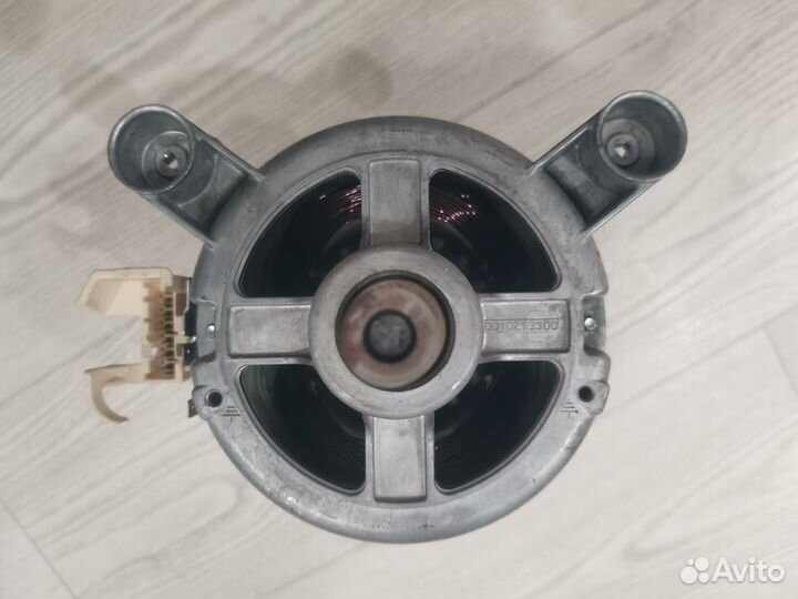 Двигатель стиральной машины Zanussi/ Electrolux