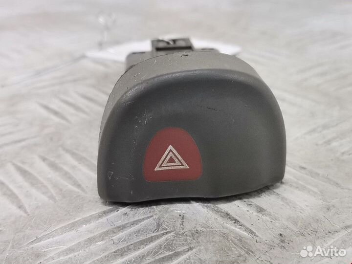 Кнопка аварийной сигнализации Renault Scenic рест