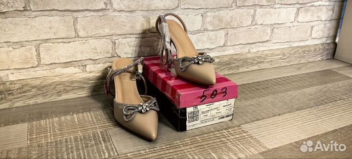 Туфли лодочки на низком каблуке на завязках (Арт.1