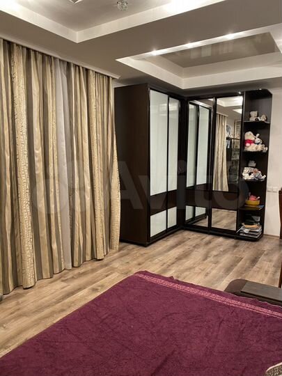 3-к. квартира, 123,3 м², 9/10 эт.