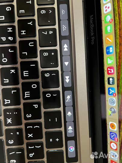 Apple MacBook Pro 13 with TB 2020 M1/8GB/256