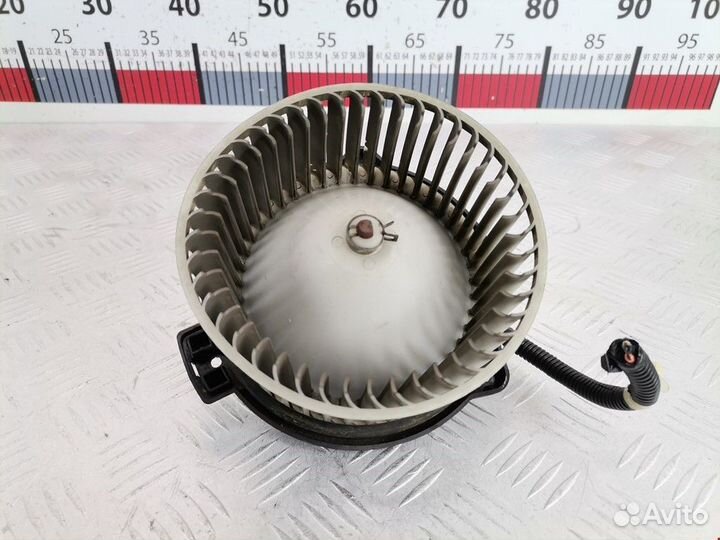 Моторчик печки Suzuki Baleno 2001