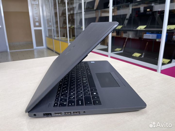 Отличный Ноутбук HP Core i3-7Gen/8gb/SSD