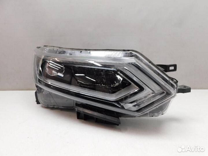 Фара правая Nissan Qashqai