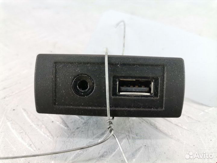 Разъем AUX / USB Mercedes-Benz Sprinter 2 (W906)