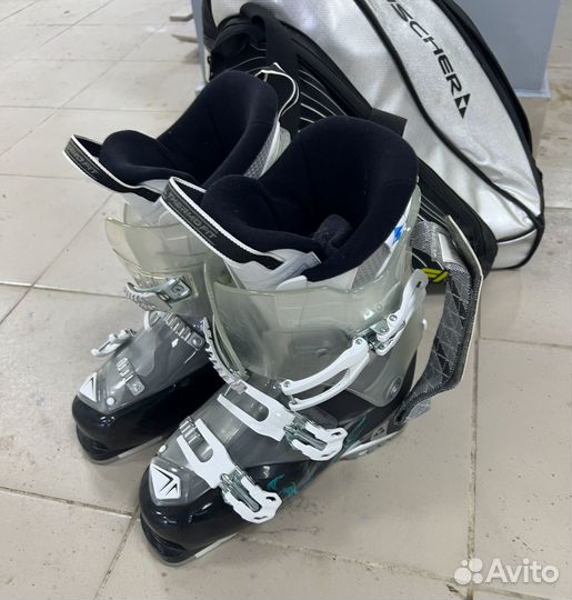 Горнолыжные ботинки fisher женские