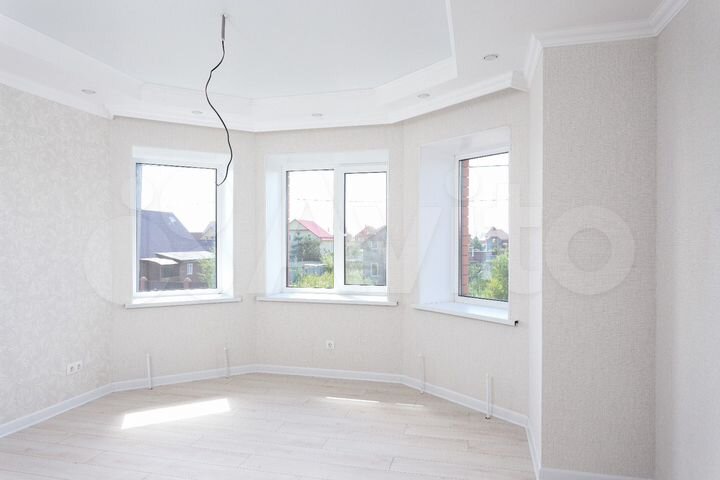 Дом 200 м² на участке 10 сот.