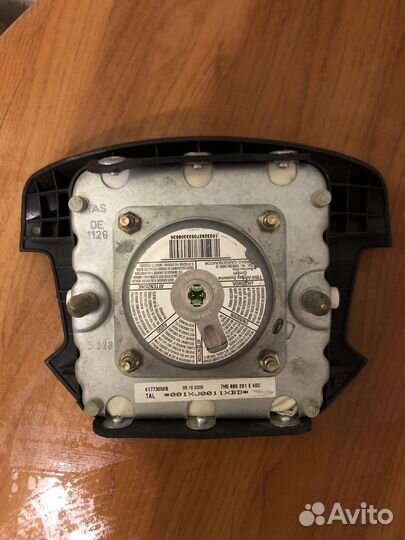 Подушка безопасности водителя Volkswagen Jetta 4