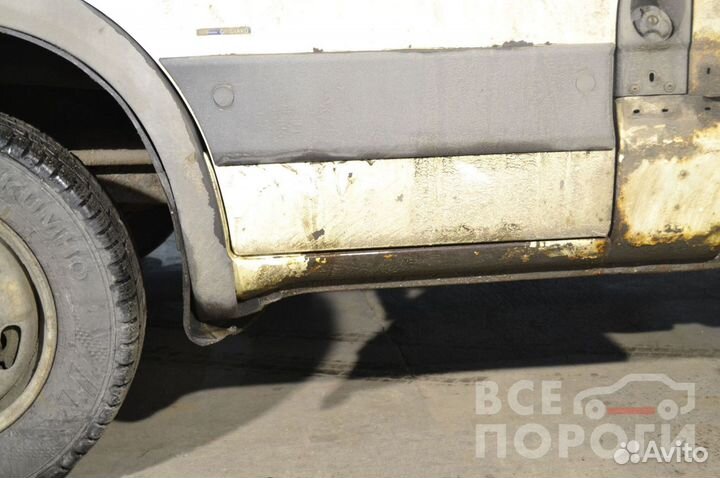 Iveco Daily 35C 12 (2006г.) заводская пенка