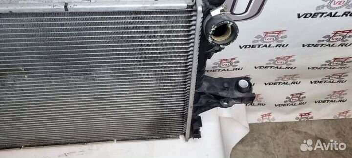 Радиатор охлаждения двигателя Volvo S60 седан