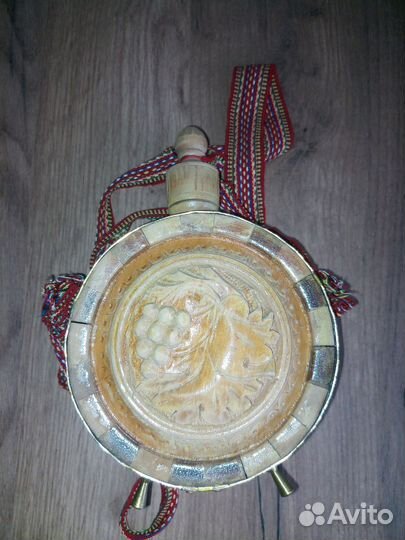 Фляжка резное дерево