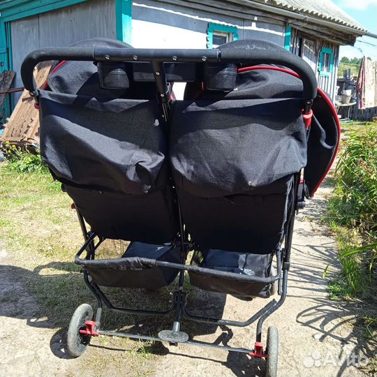 Коляска для двойни