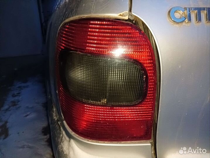 Задний левый фонарь citroen xsara