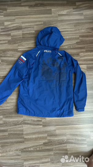 Спортивный костюм