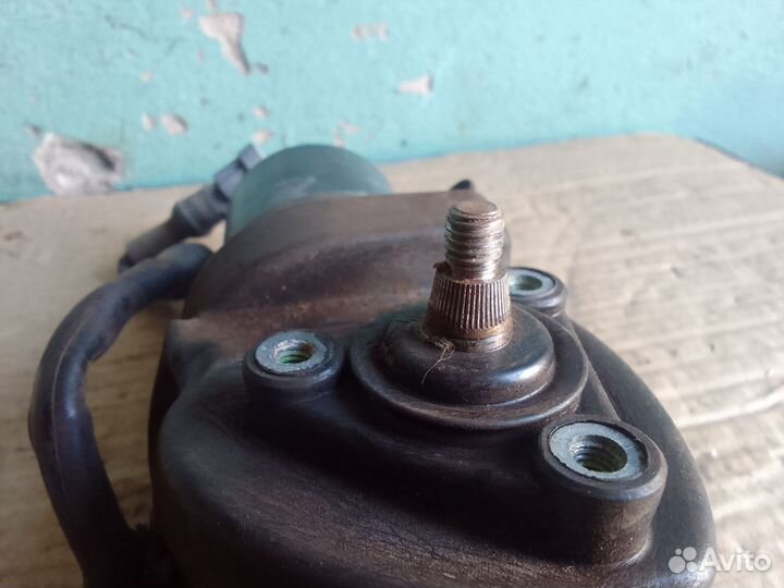 Мотор стеклоочистителя Renault Laguna 1