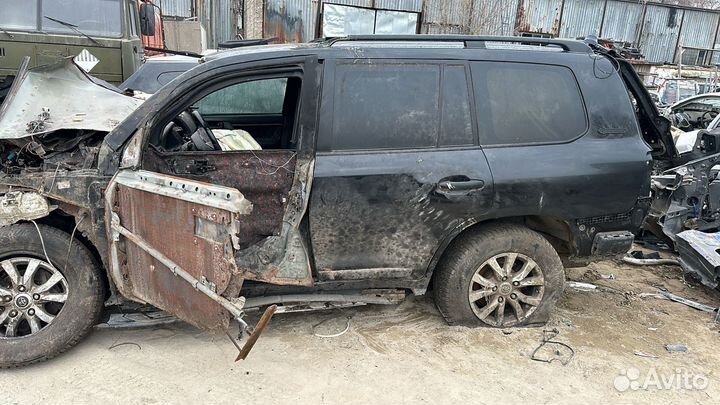 В разборе Toyota Land Cruiser 200 4.5л DT АКПП
