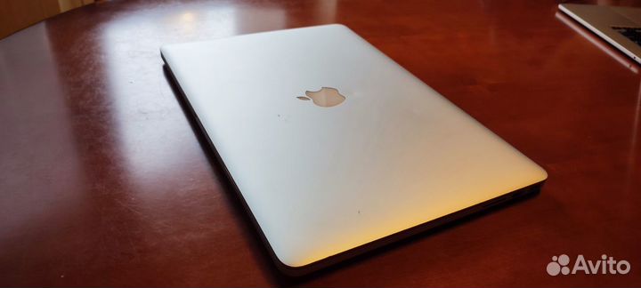 MacBook Pro 15 (2014), 256 гб, Core i7, retina