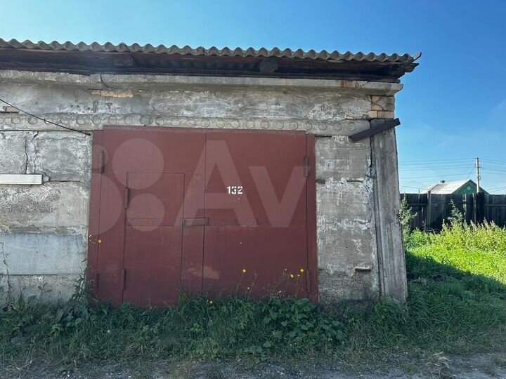 Гараж, > 30 м²