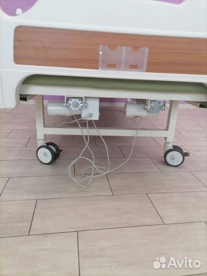 Медицинская кровать для лежачих больных