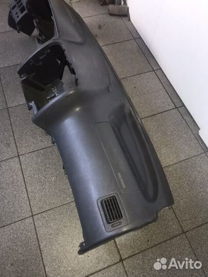 Торпедо с подушкой Toyota Hi Ace H100