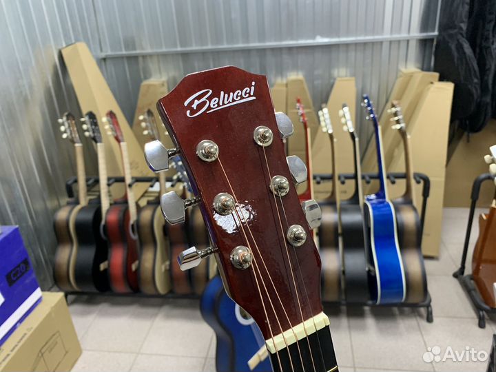 Акустическая гитара