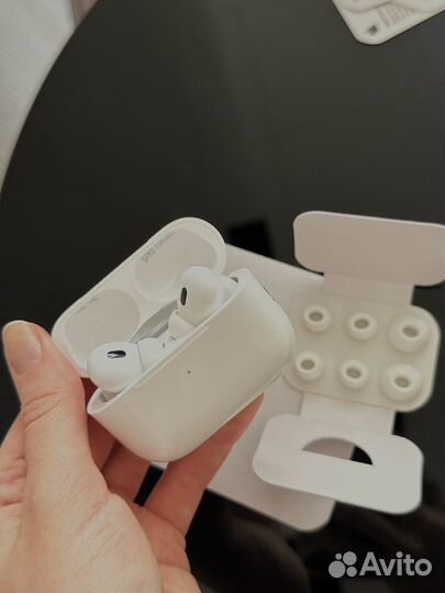 Наушники airpods pro 2 с шумоподавлением