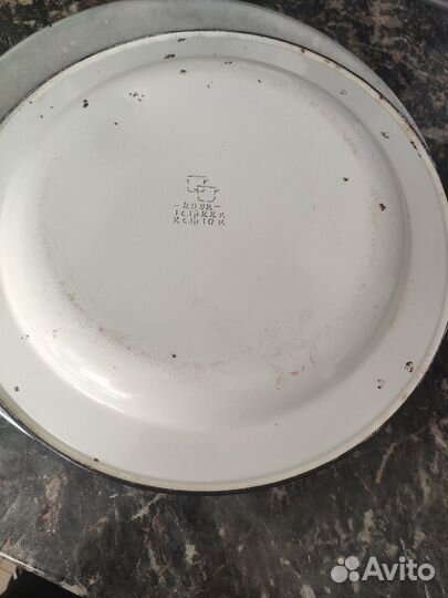 Алюминиевые и эмаль подносы, супница СССР