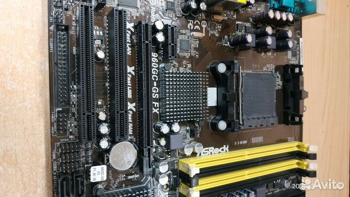 Материнская плата AM3+ под FX