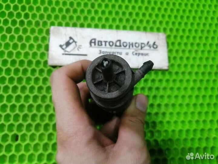 Насос моторчика омывателя стекла Mitsubishi Lancer